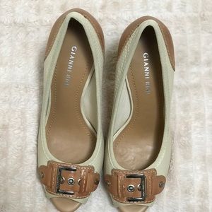 🎈Gianni Bini Peep Toe Pump-donating soon 🎈